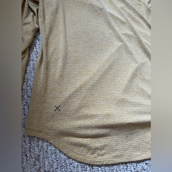 Lululemon Dry sense Long sleeve (M) - Picture 2 of 2